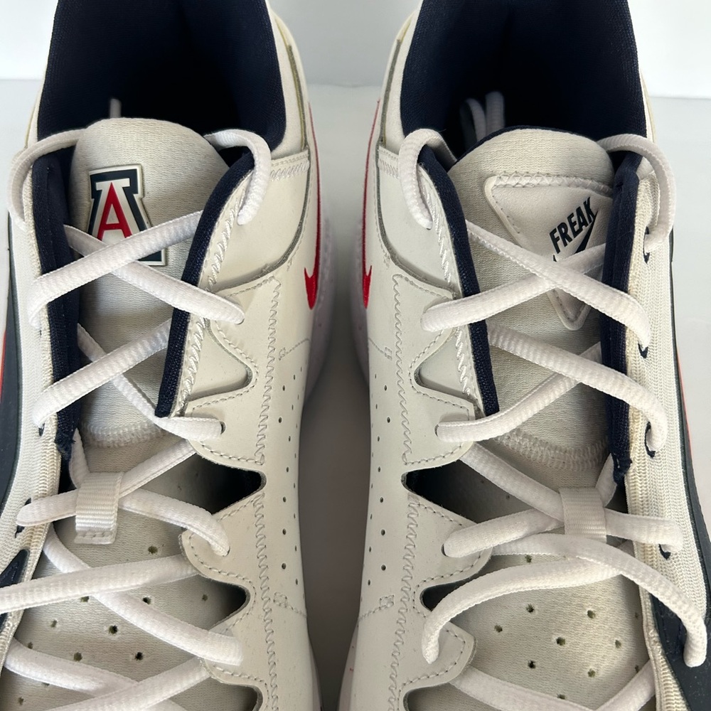 #1 ranked University of Arizona🏀Nike Athletic Shoes-size 17